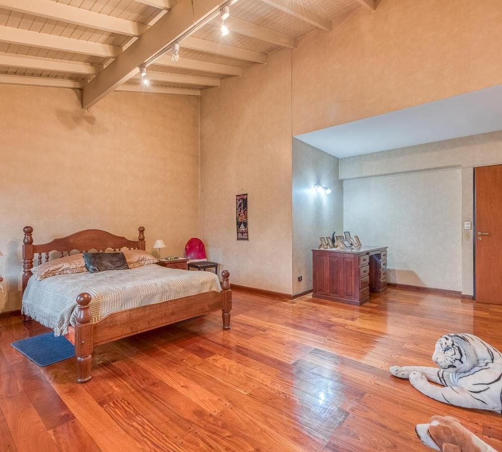6-ROOM HOUSE FOR SALE IN DOWNTOWN SAN MIGUEL—MORTGAGE AVAILABLE