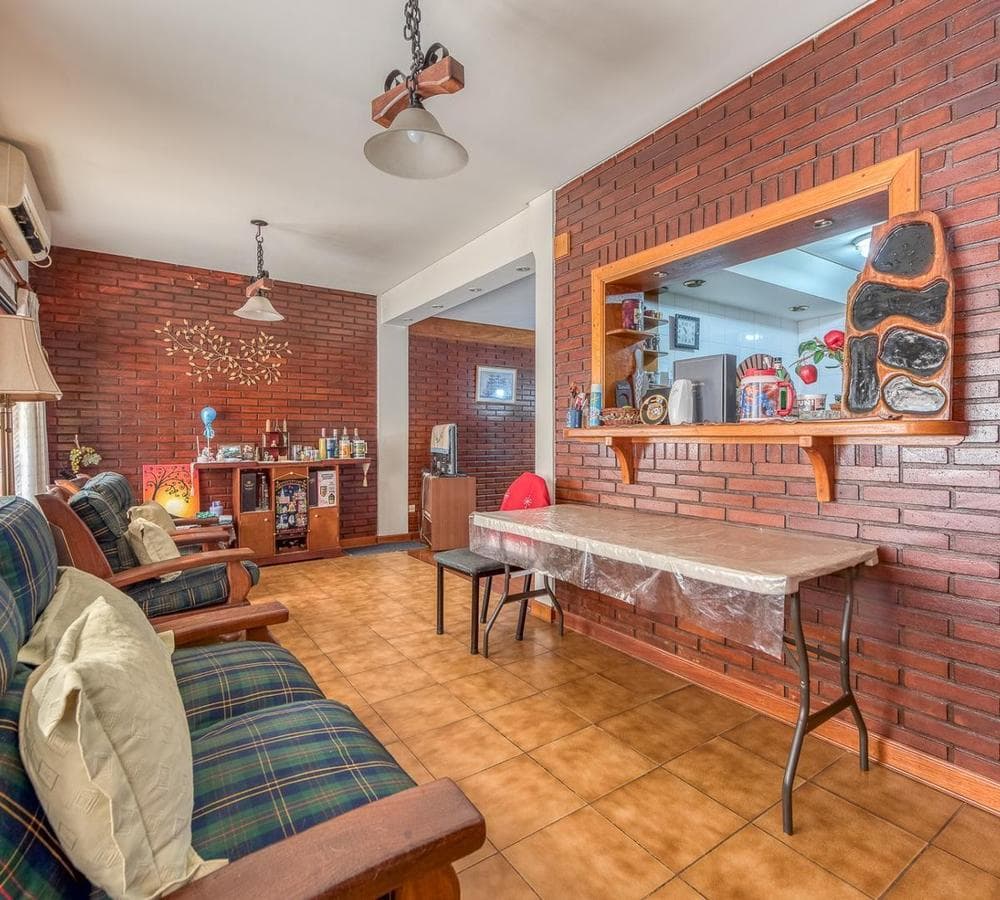 6-ROOM HOUSE FOR SALE IN DOWNTOWN SAN MIGUEL—MORTGAGE AVAILABLE