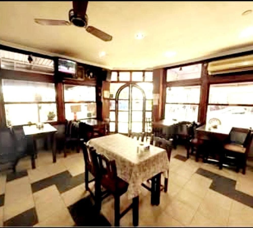 BUSINESS FOR SALE: BAR AND RESTAURANT ACROSS FROM THE UNIVERSITY