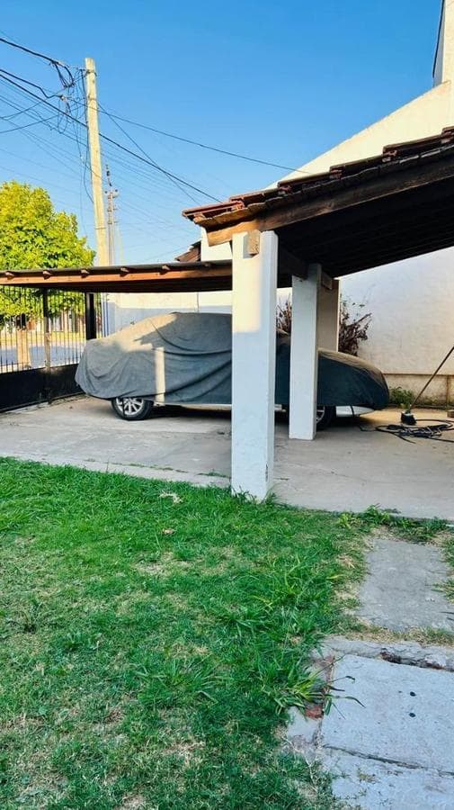 HOUSE + GARAGE FOR SALE IN MERCEDES