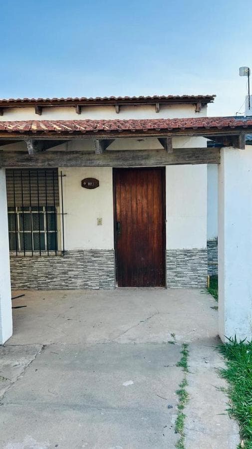 HOUSE + GARAGE FOR SALE IN MERCEDES