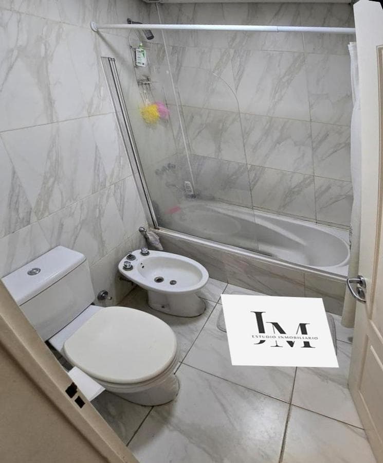 FOR SALE: IMPECCABLE 4-BEDROOM HOUSE * QUALIFIES FOR MORTGAGE