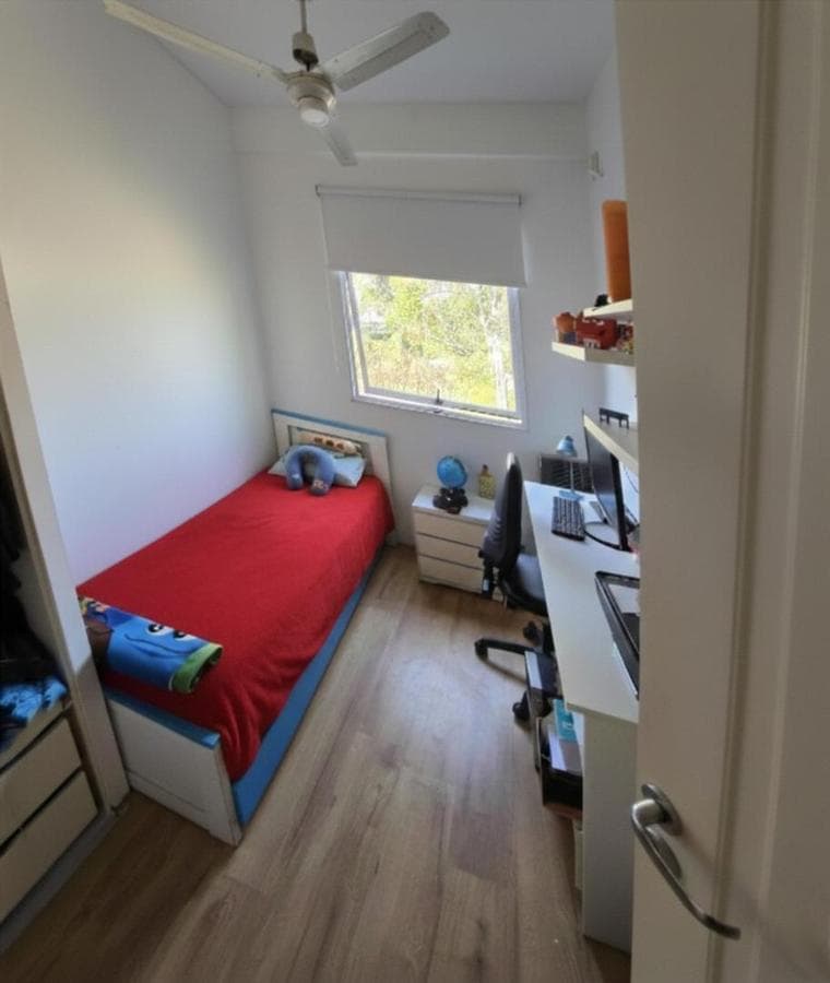 FOR SALE: IMPECCABLE 4-BEDROOM HOUSE * QUALIFIES FOR MORTGAGE