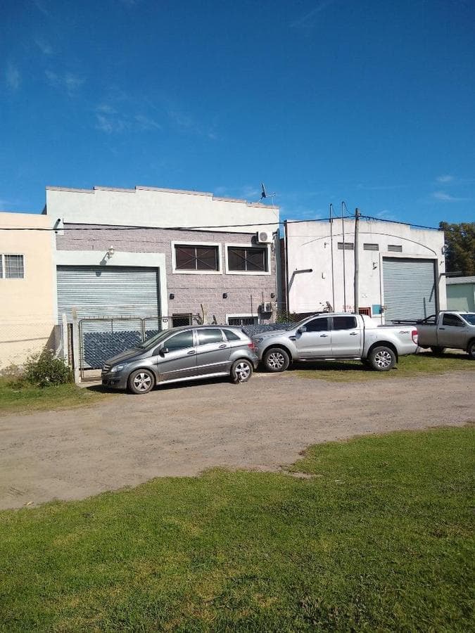 COMMERCIAL/INDUSTRIAL WAREHOUSE/STORAGE FACILITY NEAR FORMER ROUTE 5 - FINANCIA