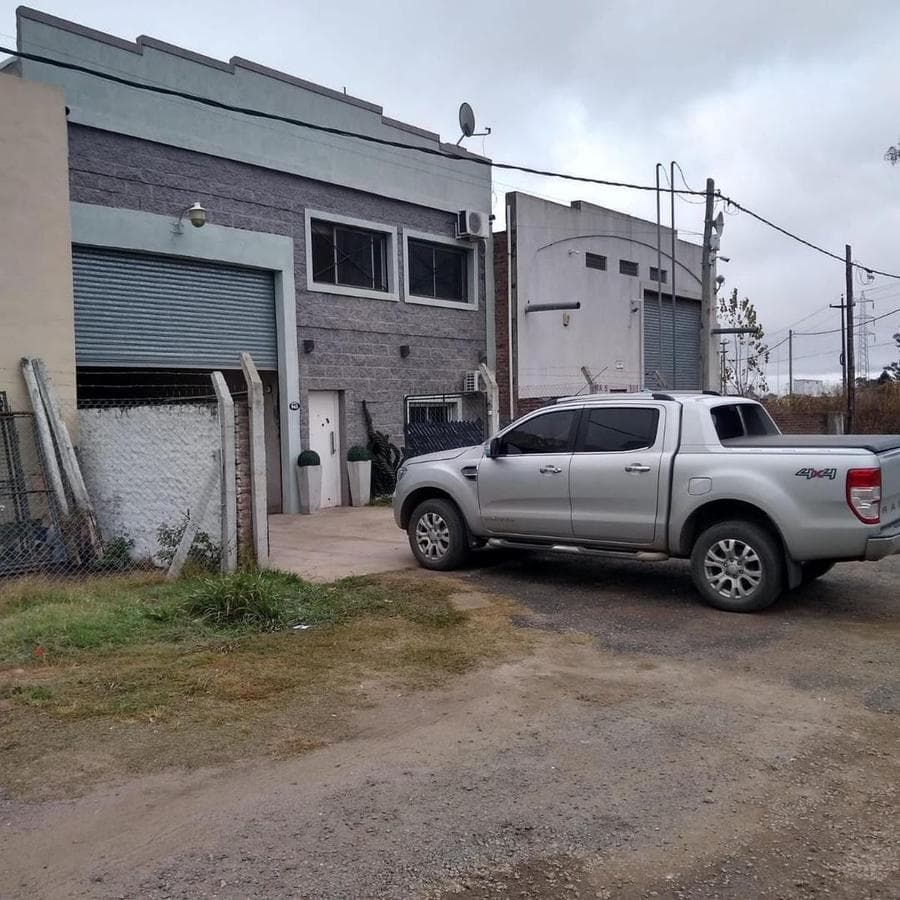 COMMERCIAL/INDUSTRIAL WAREHOUSE/STORAGE FACILITY NEAR FORMER ROUTE 5 - FINANCIA