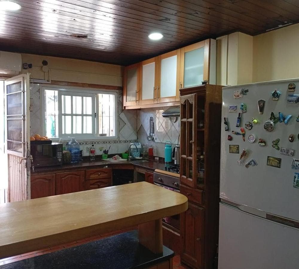 HOUSE FOR SALE IN MORENO SUR: 3 ROOMS