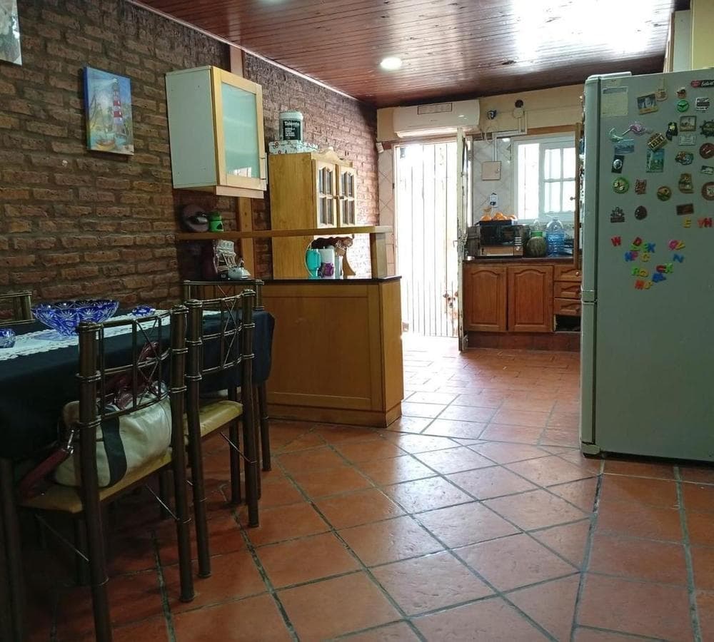 HOUSE FOR SALE IN MORENO SUR: 3 ROOMS