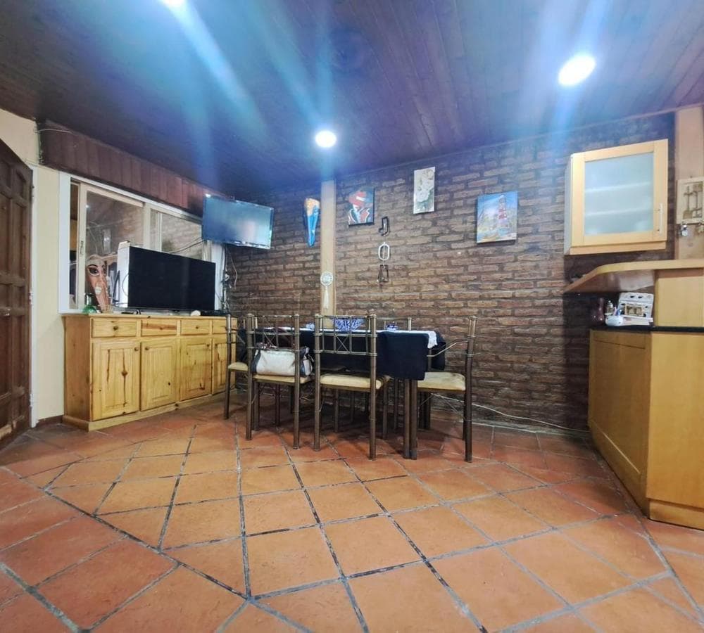 HOUSE FOR SALE IN MORENO SUR: 3 ROOMS