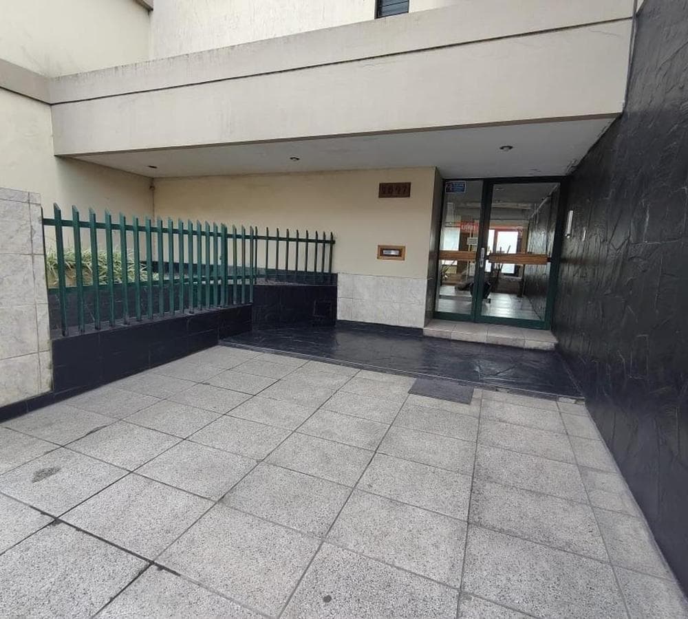APARTMENT FOR SALE IN MORENO - 3 ROOMS