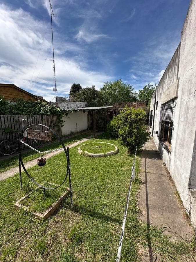 SPACIOUS AND BRIGHT HOUSE IN JÁUREGUI—ELIGIBLE FOR A MORTGAGE