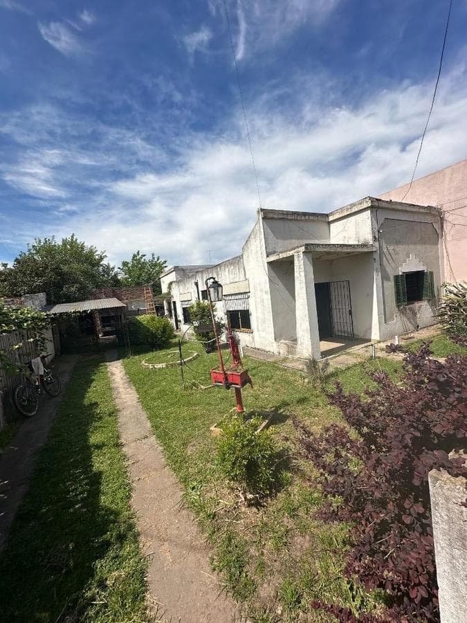 SPACIOUS AND BRIGHT HOUSE IN JÁUREGUI—ELIGIBLE FOR A MORTGAGE