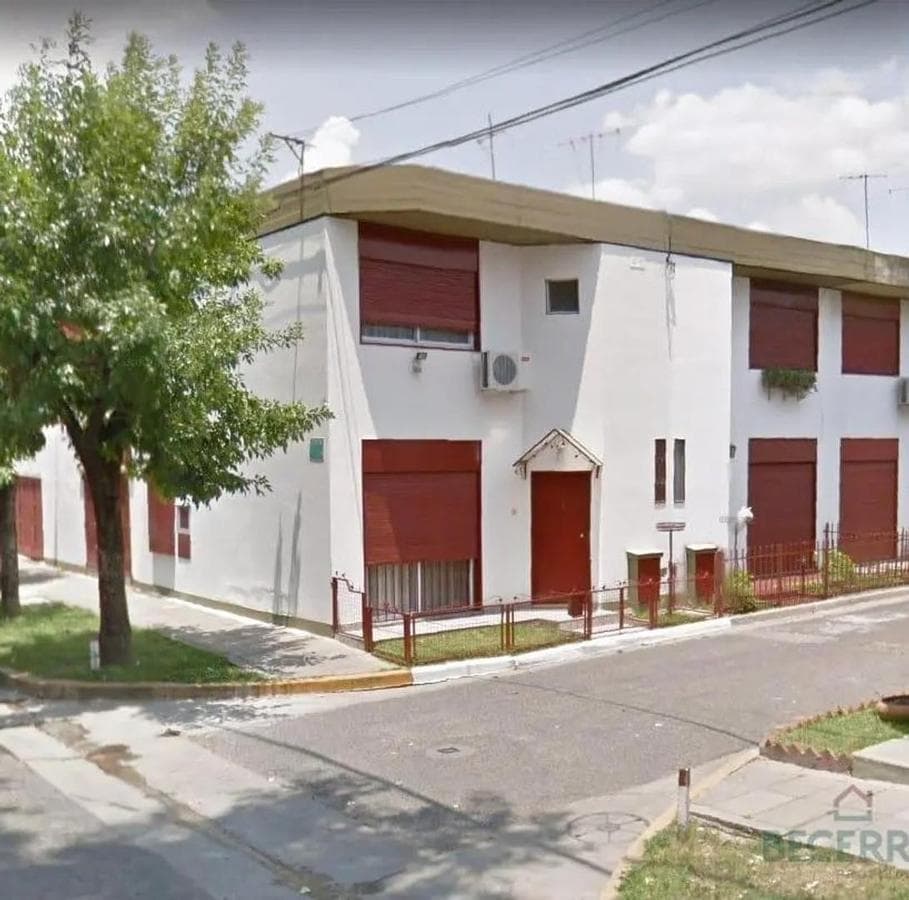 SPACIOUS 4-ROOM DUPLEX IN A GATED COMMUNITY IN HURLINGHAM