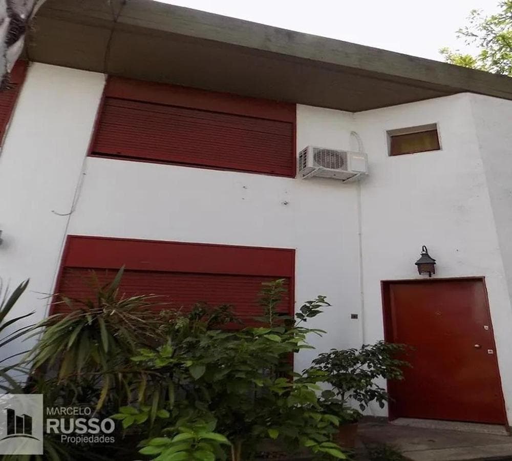 SPACIOUS 4-ROOM DUPLEX IN A GATED COMMUNITY IN HURLINGHAM