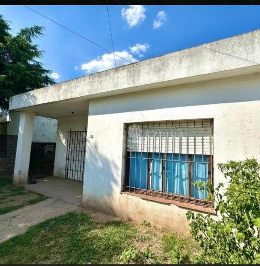 House for sale in Arcos Paz. Excellent location