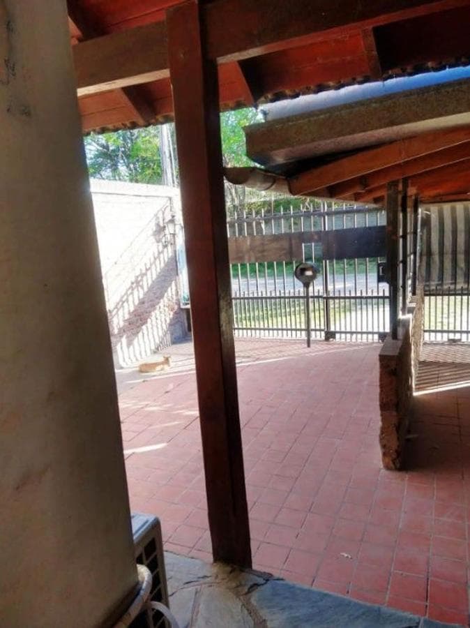 HOUSE WITH APARTMENT FOR SALE IN PASO DEL REY
