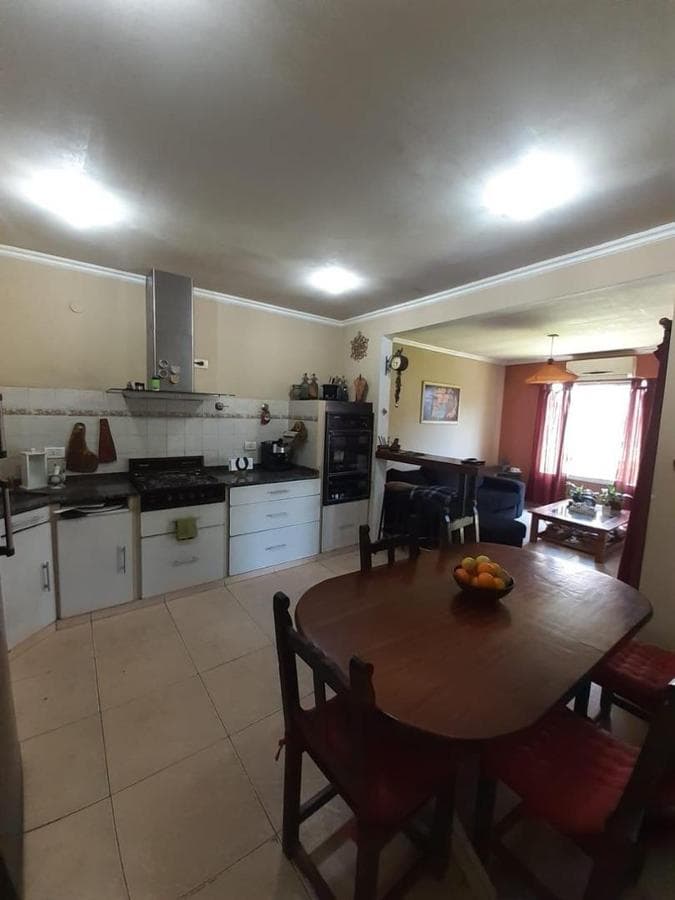 HOUSE FOR SALE 4 ROOMS IN PASO DEL REY