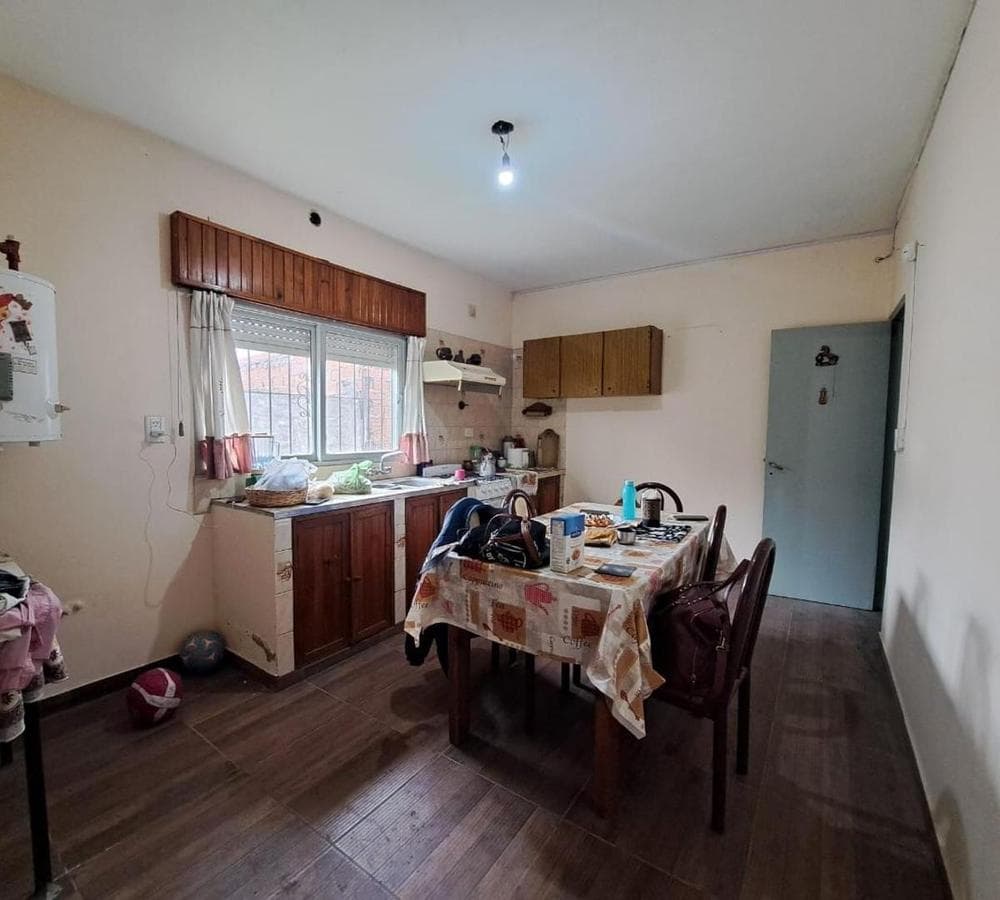 HOUSE FOR SALE: 3-ROOM HOME IN MERLO