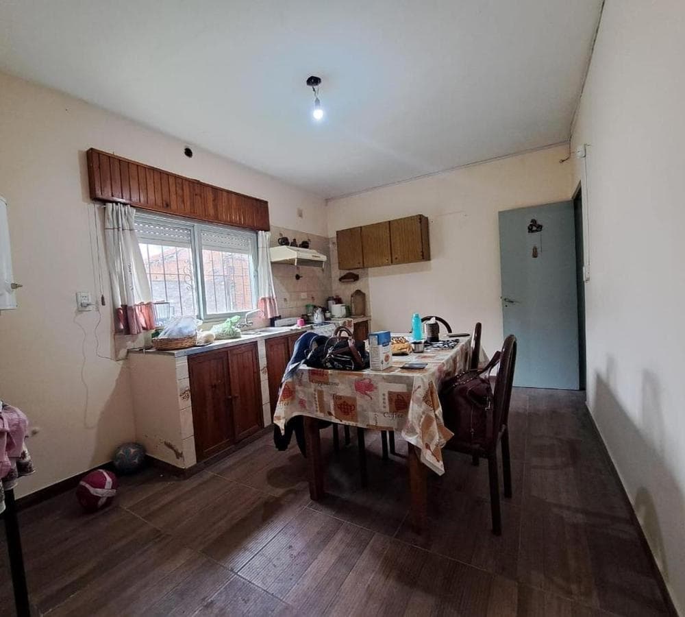 HOUSE FOR SALE: 3-ROOM HOME IN MERLO