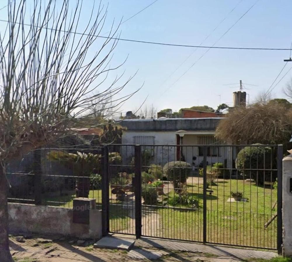 HOUSE FOR SALE: 3-ROOM HOME IN MERLO