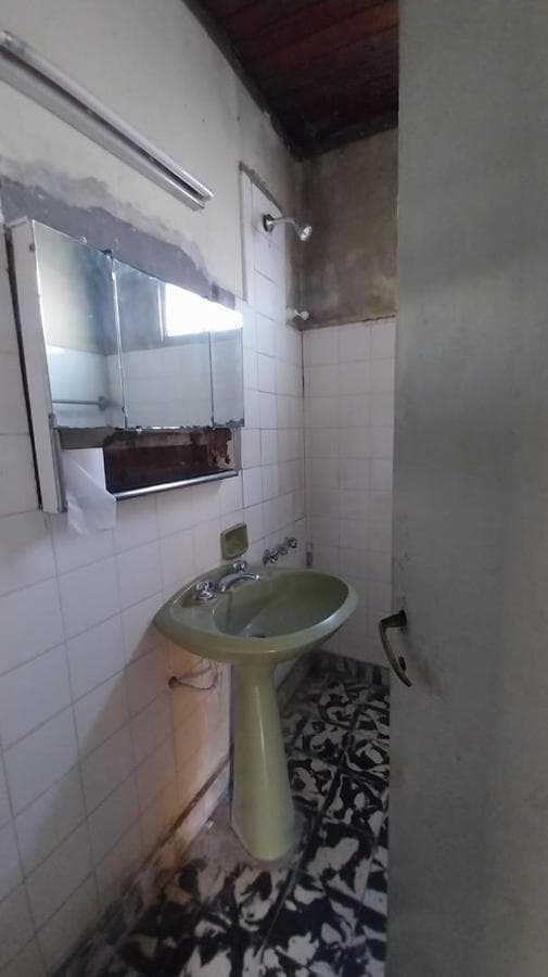 PROPIEDAD MULTIFAMILIAR IDEAL para 2 FAMILIAS en LUJAN.