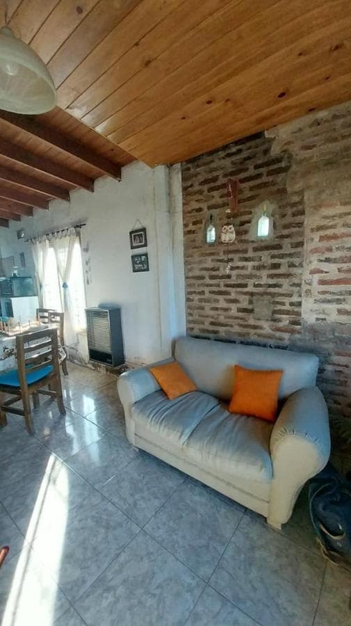 PROPIEDAD MULTIFAMILIAR IDEAL para 2 FAMILIAS en LUJAN.