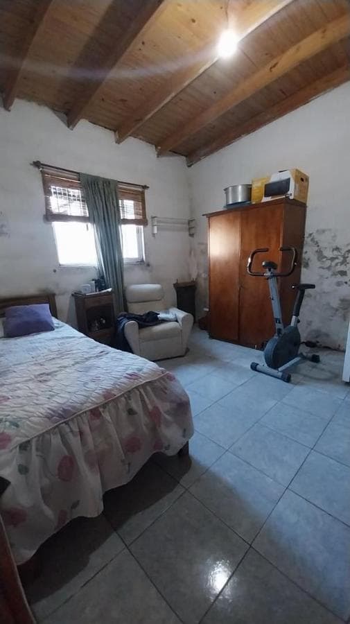 PROPIEDAD MULTIFAMILIAR IDEAL para 2 FAMILIAS en LUJAN.