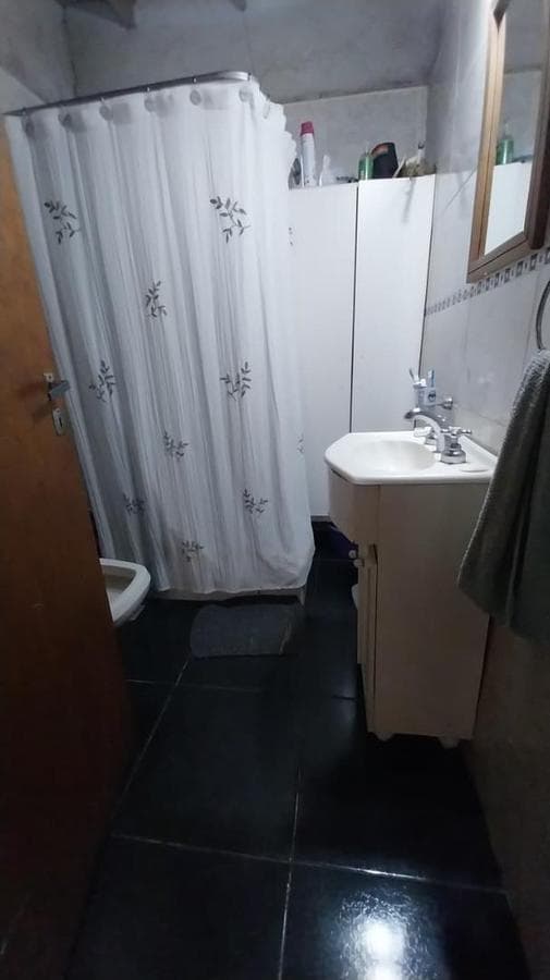 PROPIEDAD MULTIFAMILIAR IDEAL para 2 FAMILIAS en LUJAN.