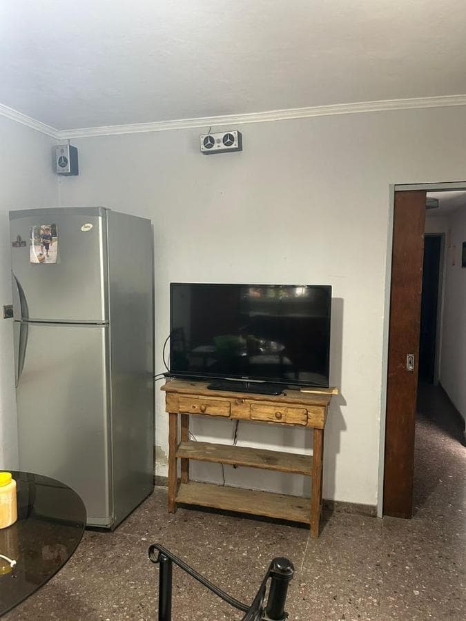 COMMERCIAL SPACE & 4 APARTMENTS FOR SALE ON AV. VERGARA