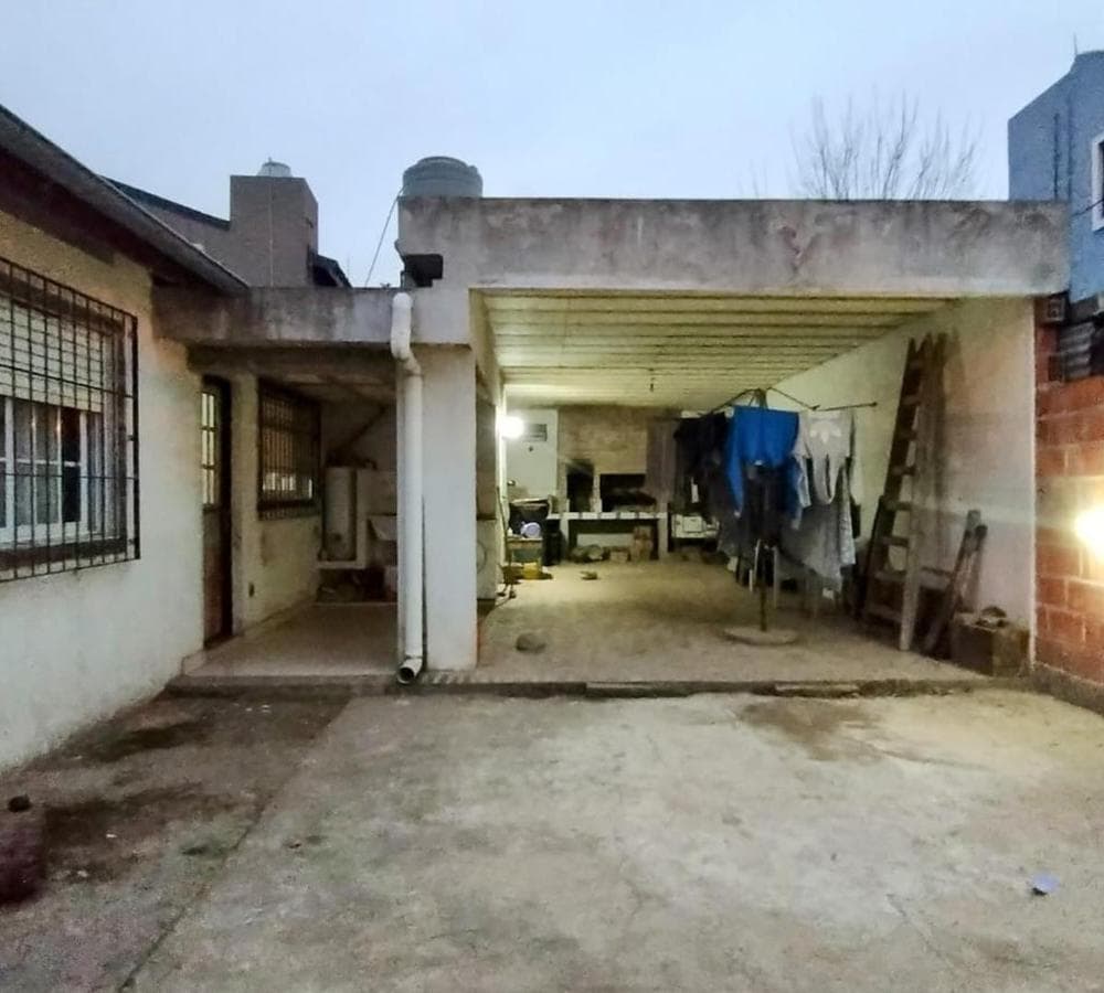 HOUSE IN PASO DEL REY