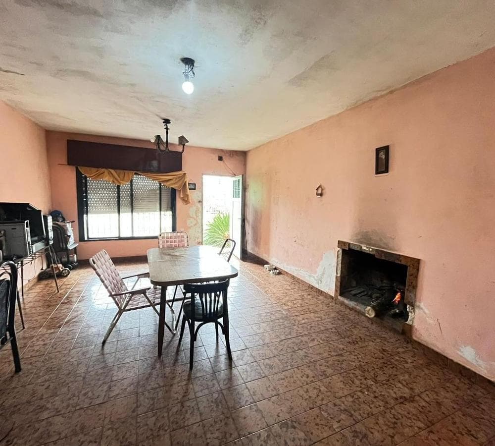 3-Bedroom House for Sale in Moreno