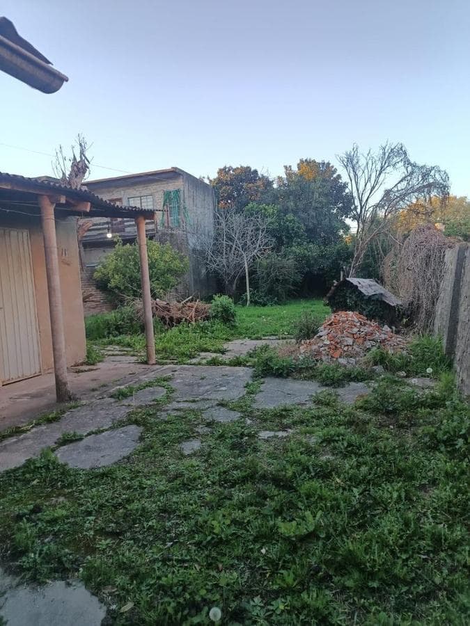 HOUSE IN NEED OF RENOVATION IN PASO DEL REY. GREAT OPPORTUNITY