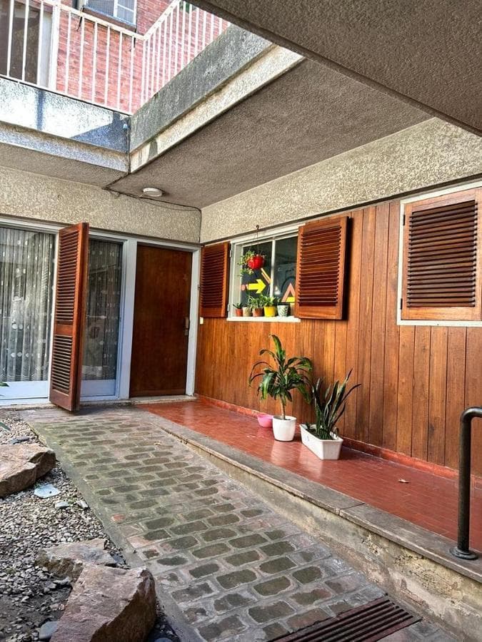 FOR SALE: PROPERTY FOR ENTREPRENEURS—SUITABLE FOR A HOSTEL OR MEDICAL OFFICES