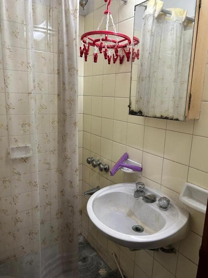 FOR SALE: PROPERTY FOR ENTREPRENEURS—SUITABLE FOR A HOSTEL OR MEDICAL OFFICES