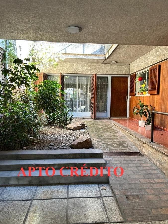 FOR SALE: PROPERTY FOR ENTREPRENEURS—SUITABLE FOR A HOSTEL OR MEDICAL OFFICES