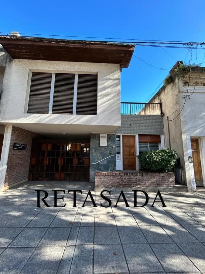 FOR SALE: PROPERTY FOR ENTREPRENEURS—SUITABLE FOR A HOSTEL OR MEDICAL OFFICES