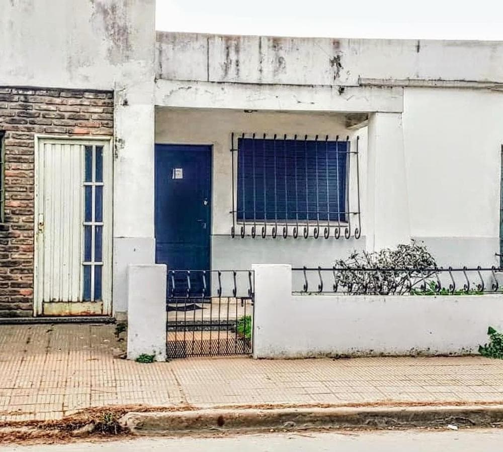 HOUSE FOR SALE ON MONO STREET IN MORENO SUR