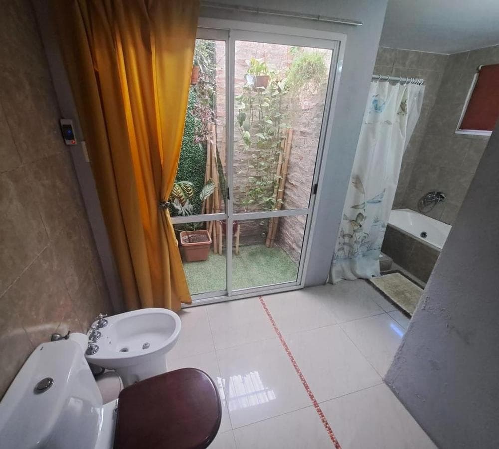 HOUSE FOR SALE IN MORENO SUR