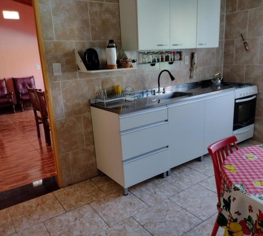 FOR SALE: Country-style house with pool + 3-room apartment