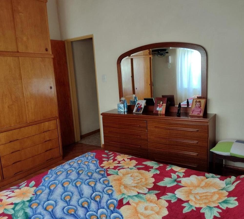 FOR SALE: Country-style house with pool + 3-room apartment