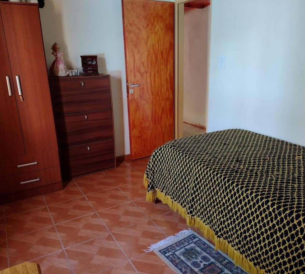 FOR SALE: Country-style house with pool + 3-room apartment