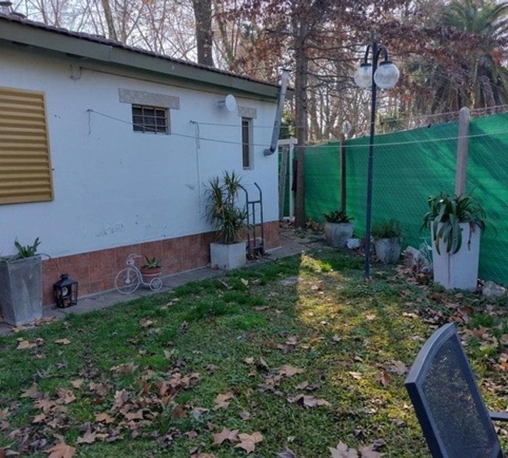FOR SALE: Country-style house with pool + 3-room apartment
