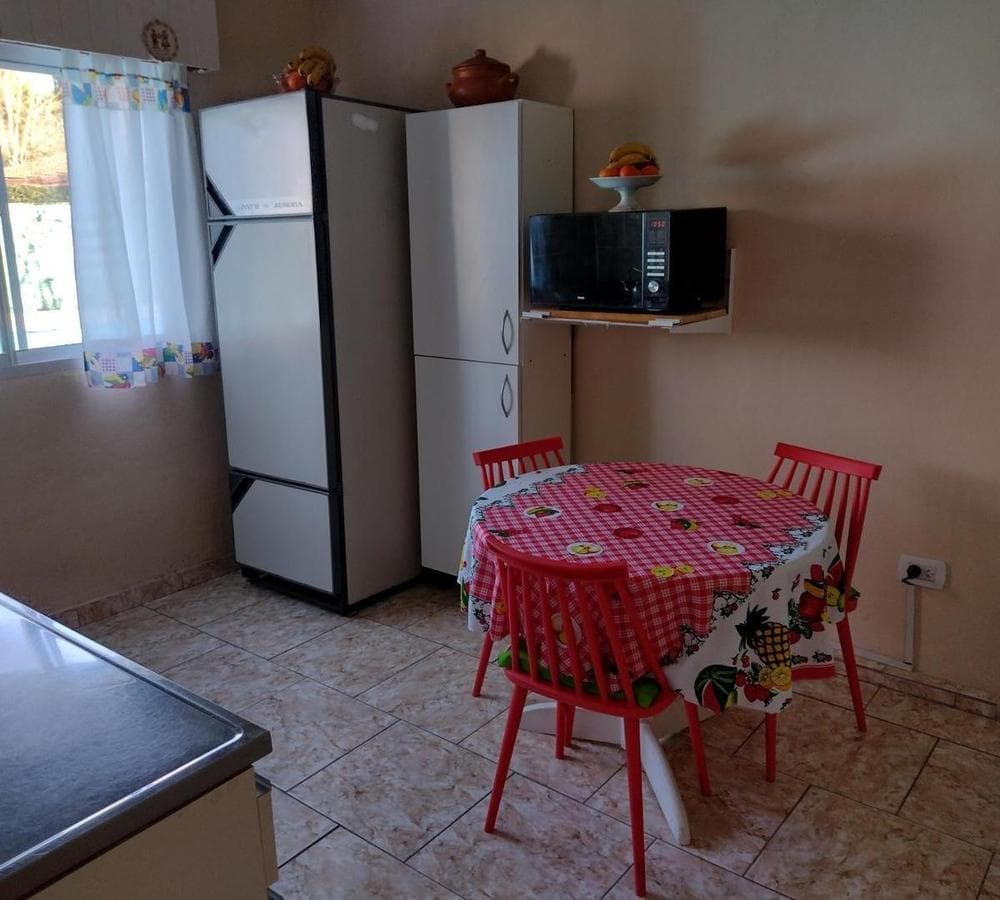 FOR SALE: Country-style house with pool + 3-room apartment
