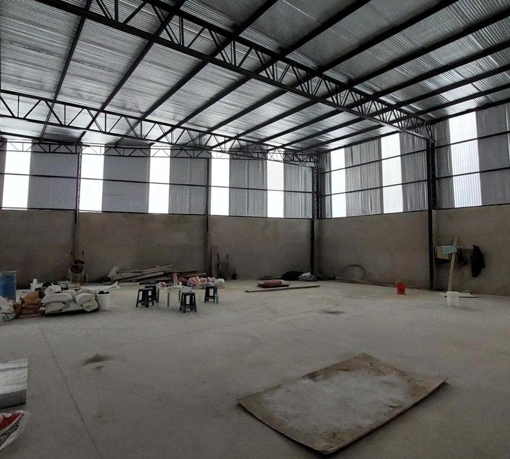 WAREHOUSE IN HURLINGHAM: Used for 3 months, in impeccable condition!