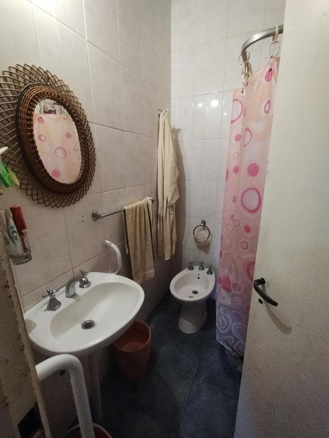 HOUSE IN MORENO NORTE: 5 ROOMS WITH A GARDEN