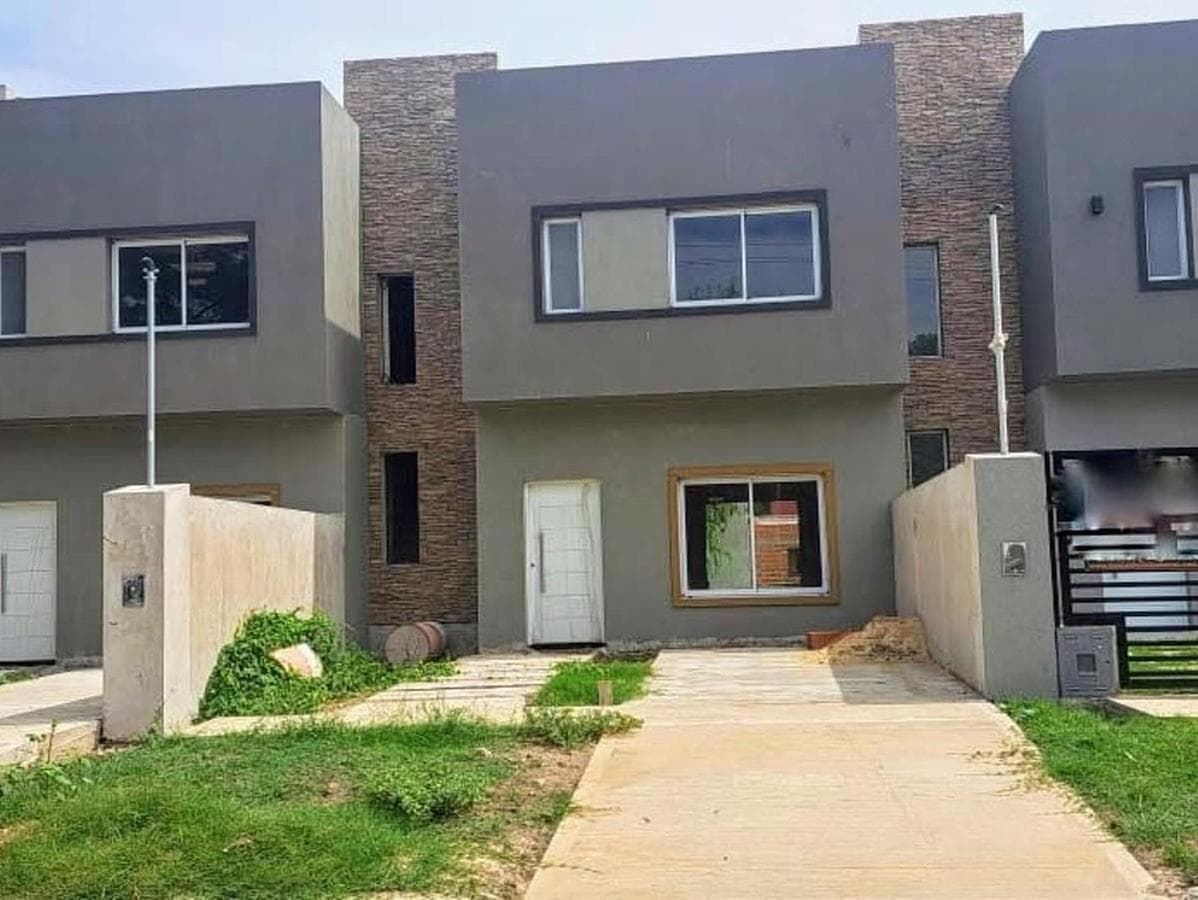 HOUSE FOR SALE IN CASA LAS HERAS