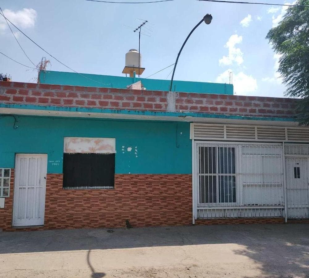 5-APARTMENT COMPLEX IN MORENO