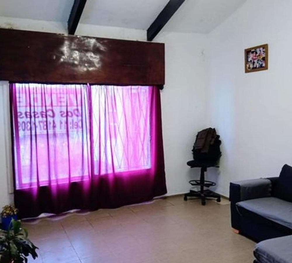 HOUSE WITH APARTMENT IN MORENO
