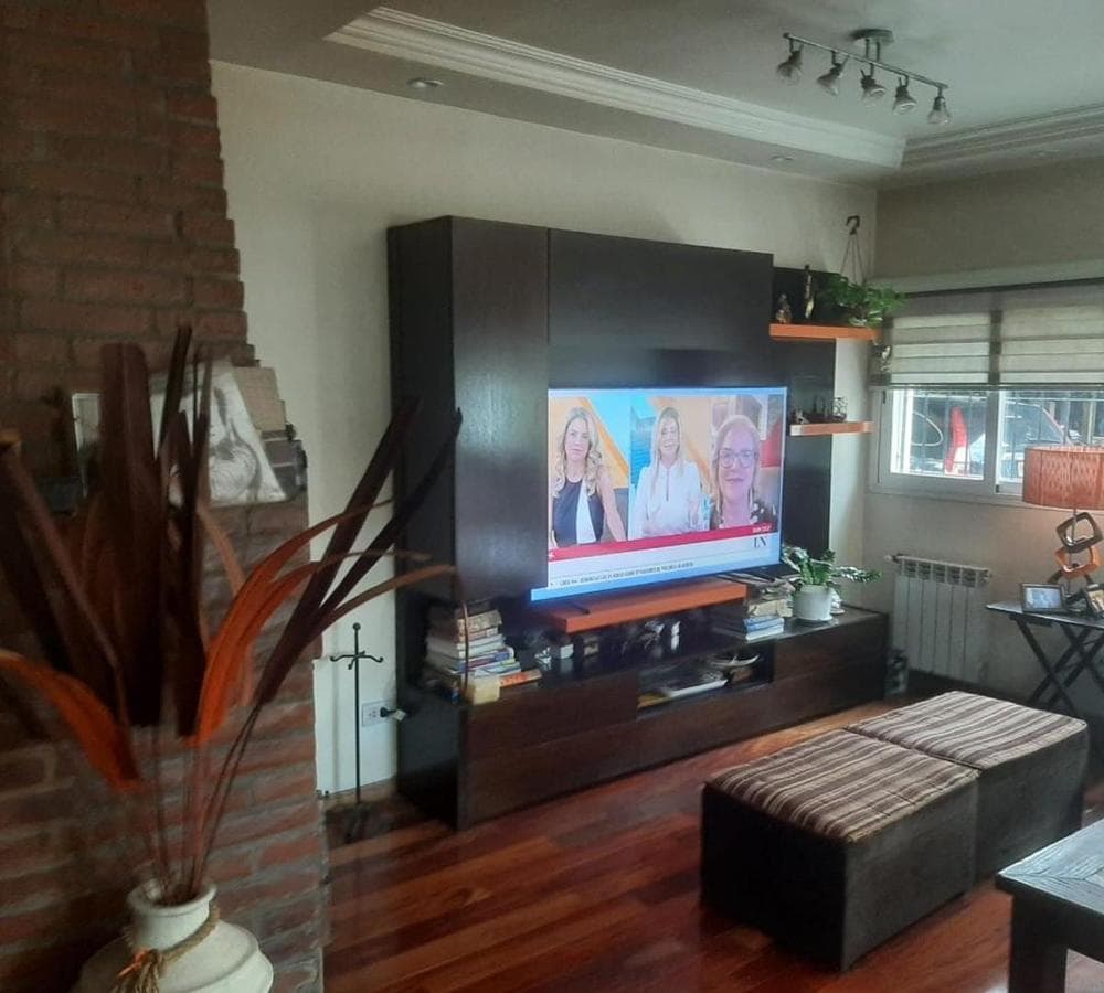 HOUSE IN MORENO, EXCELLENT LOCATION