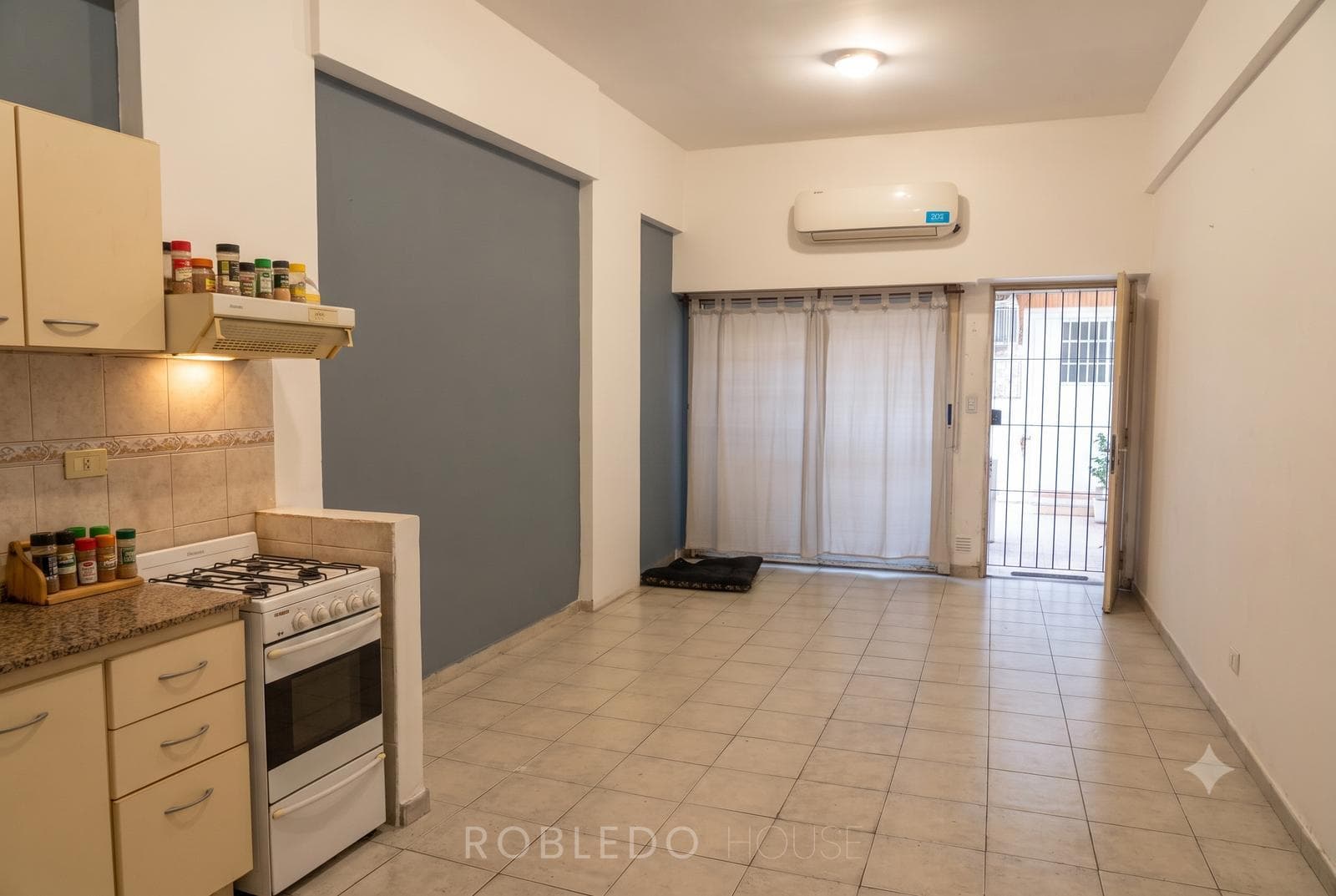 2-Bedroom Apartment for Sale in Buenos Aires, Parque Chacabuco