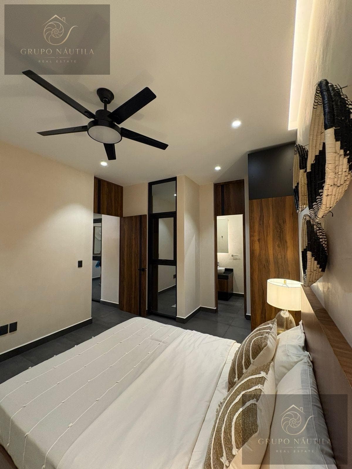 Apartment for Sale on Prol. La Luna